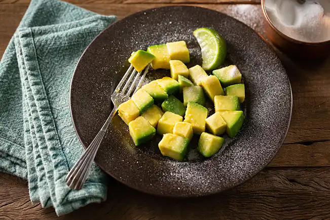 Abacate com limão e açúcar