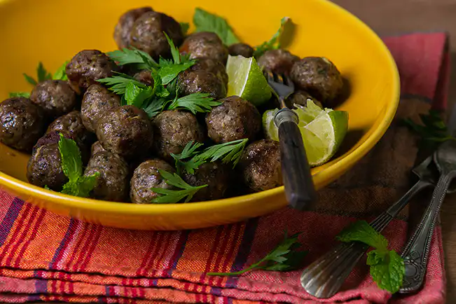 Almôndega aperitivo