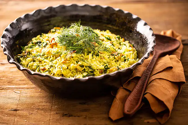 Arroz com ervas (sabzi polo)