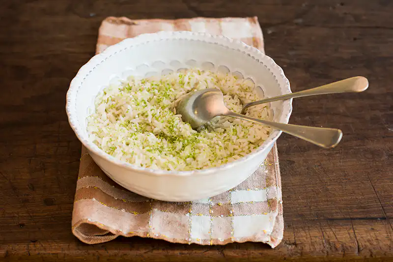 Arroz com raspas de limão