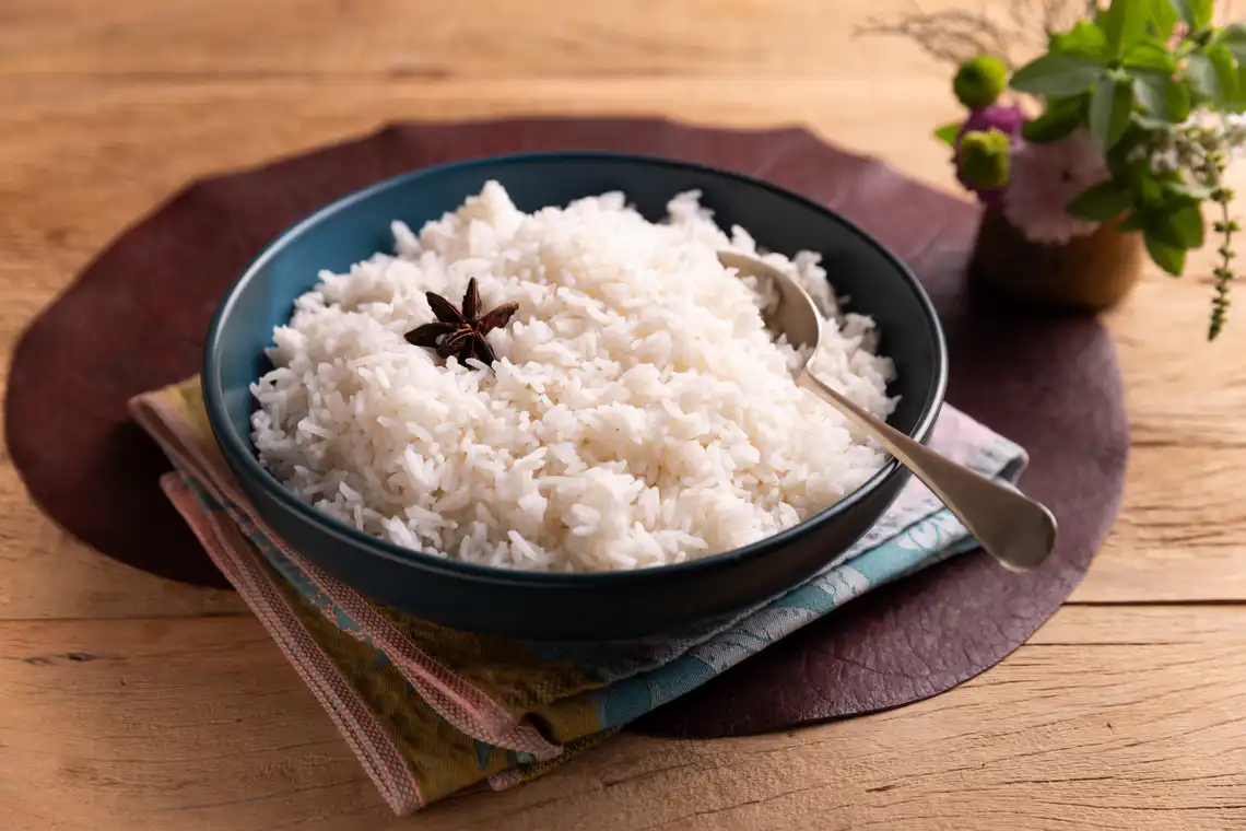 Arroz perfumado com anis-estrelado