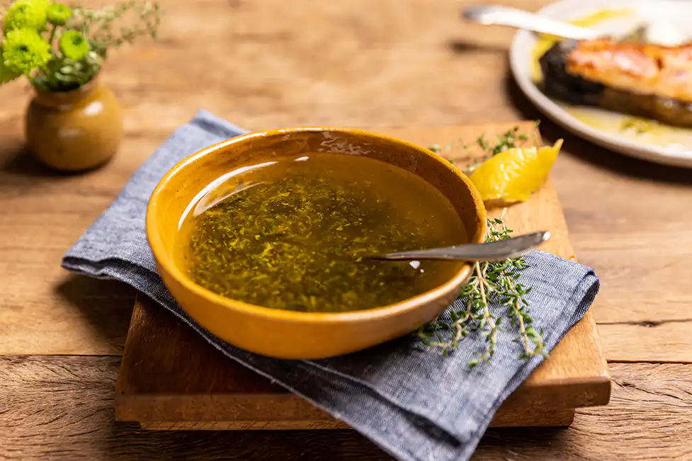 Azeite perfumado com tomilho e limão