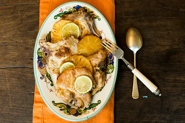 Bisteca com abacaxi grelhado