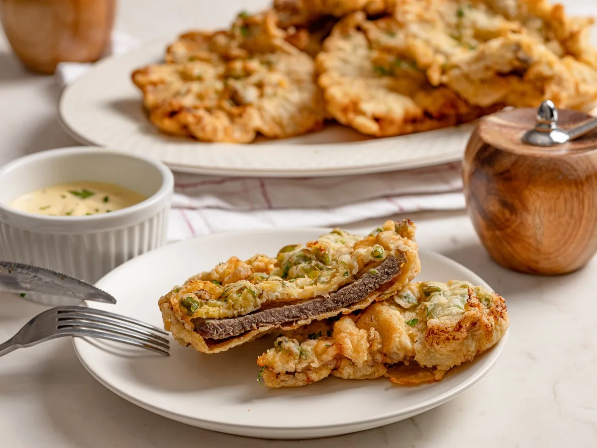 Bife à milanesa com farinha de trigo e ovo