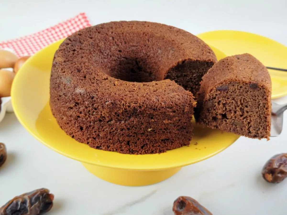 Bolo com tâmaras sem açúcar