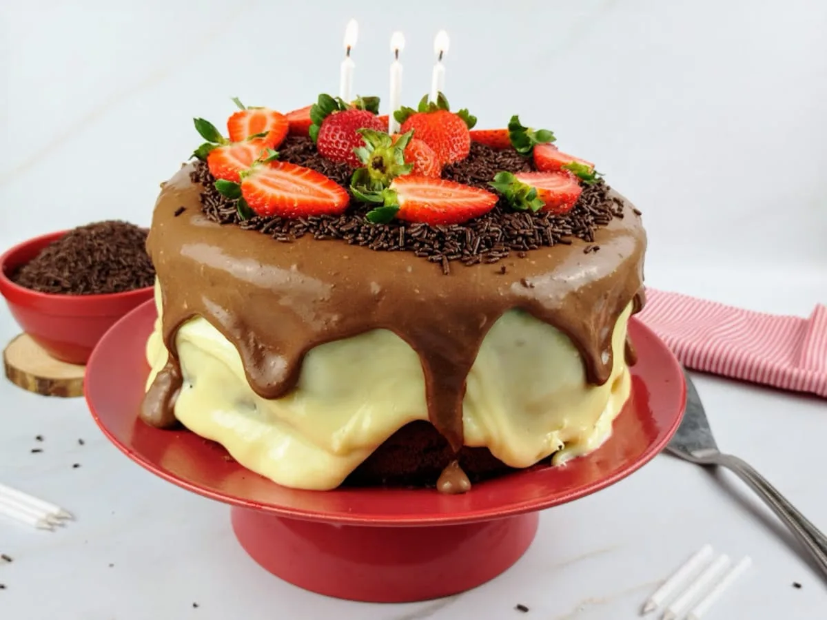 Bolo de aniversário fácil