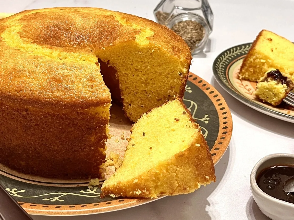 Bolo de fubá com iogurte