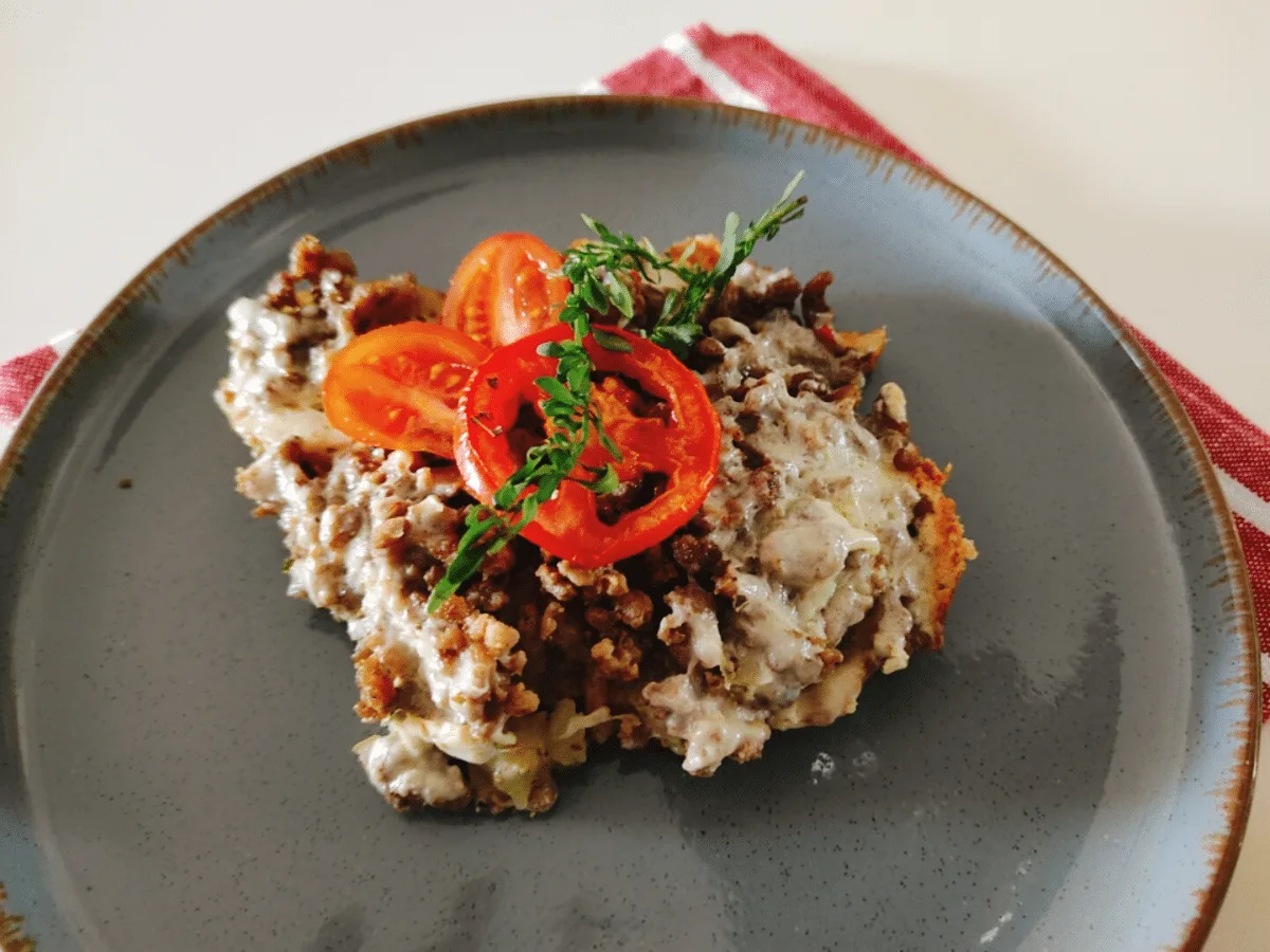 Carne moída com batata no forno