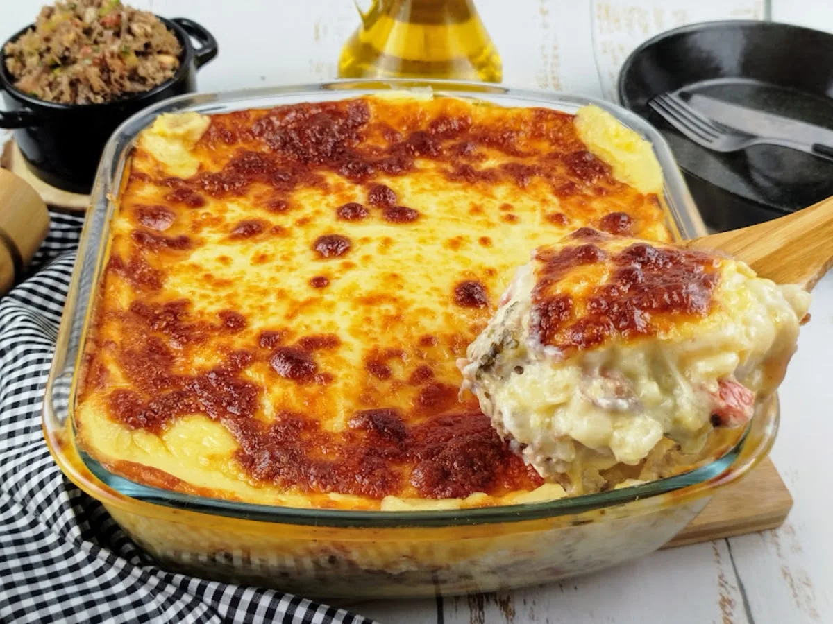 Escondidinho de carne de sol