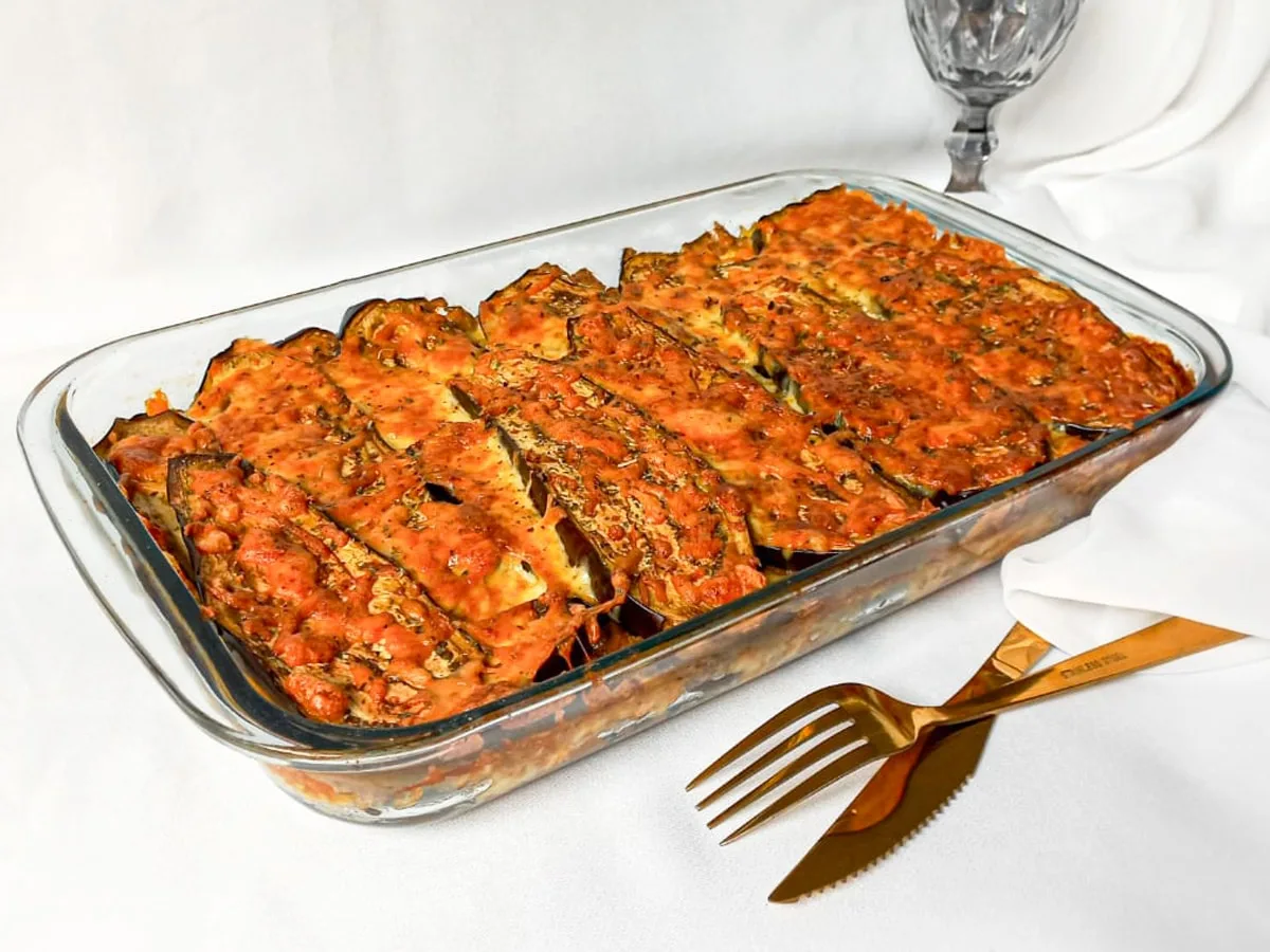 Lasanha de berinjela com carne moída