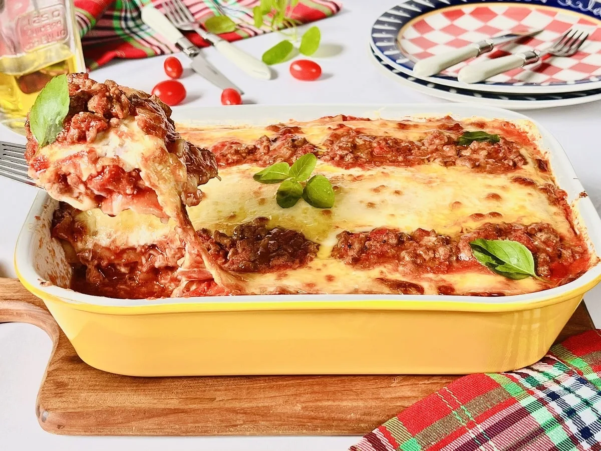 Lasanha de carne moída simples e fácil