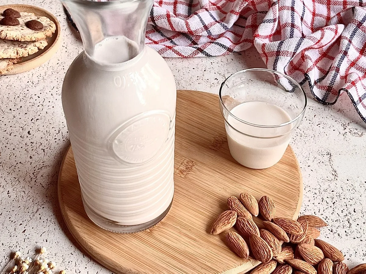 Leite de amêndoas