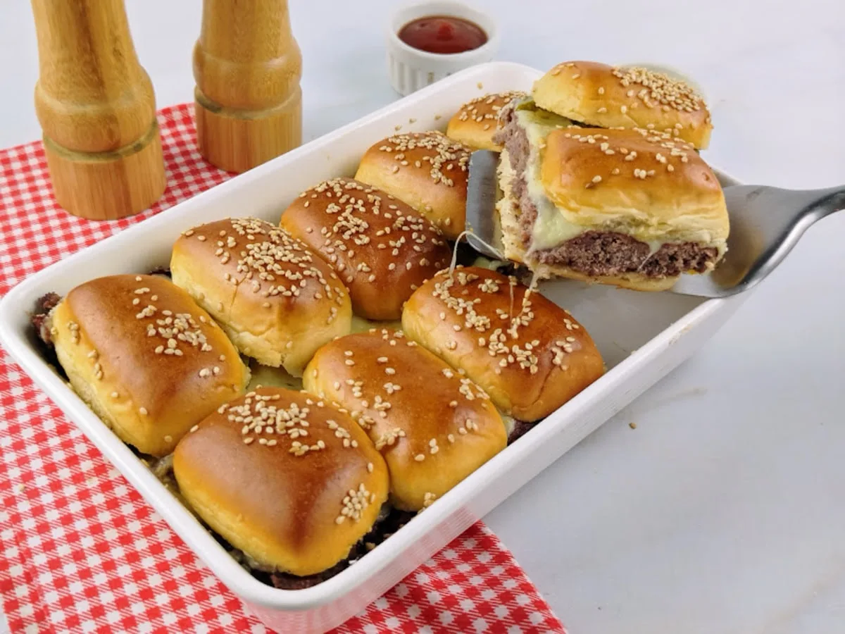 Minicheeseburguer no forno