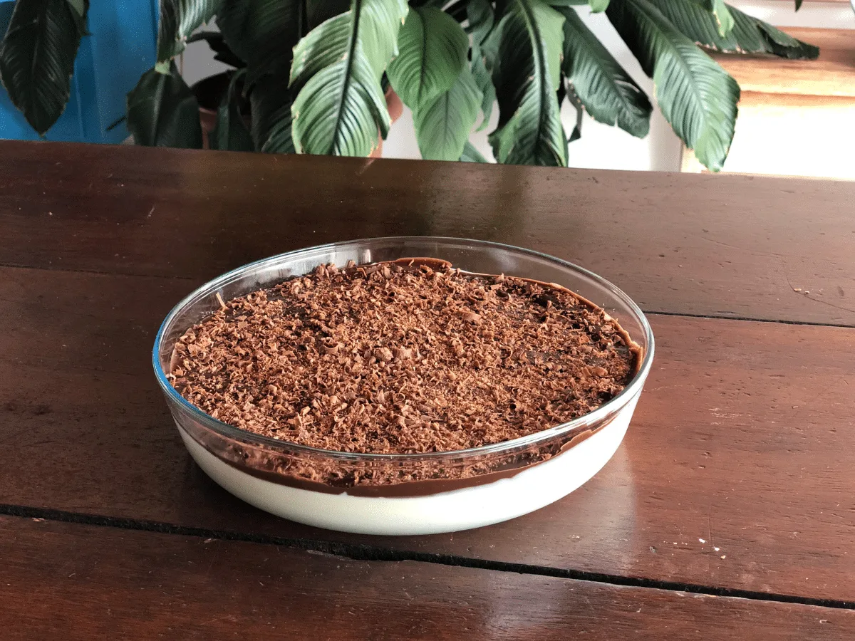 Mousse de limão com chocolate