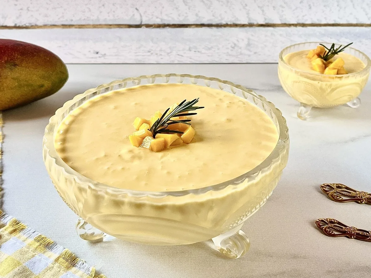 Mousse de manga com 3 ingredientes