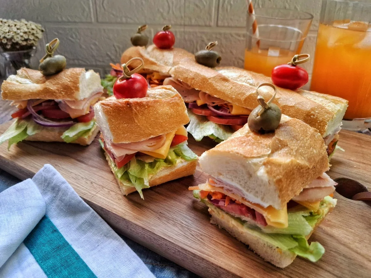 Pão de metro de peito de peru