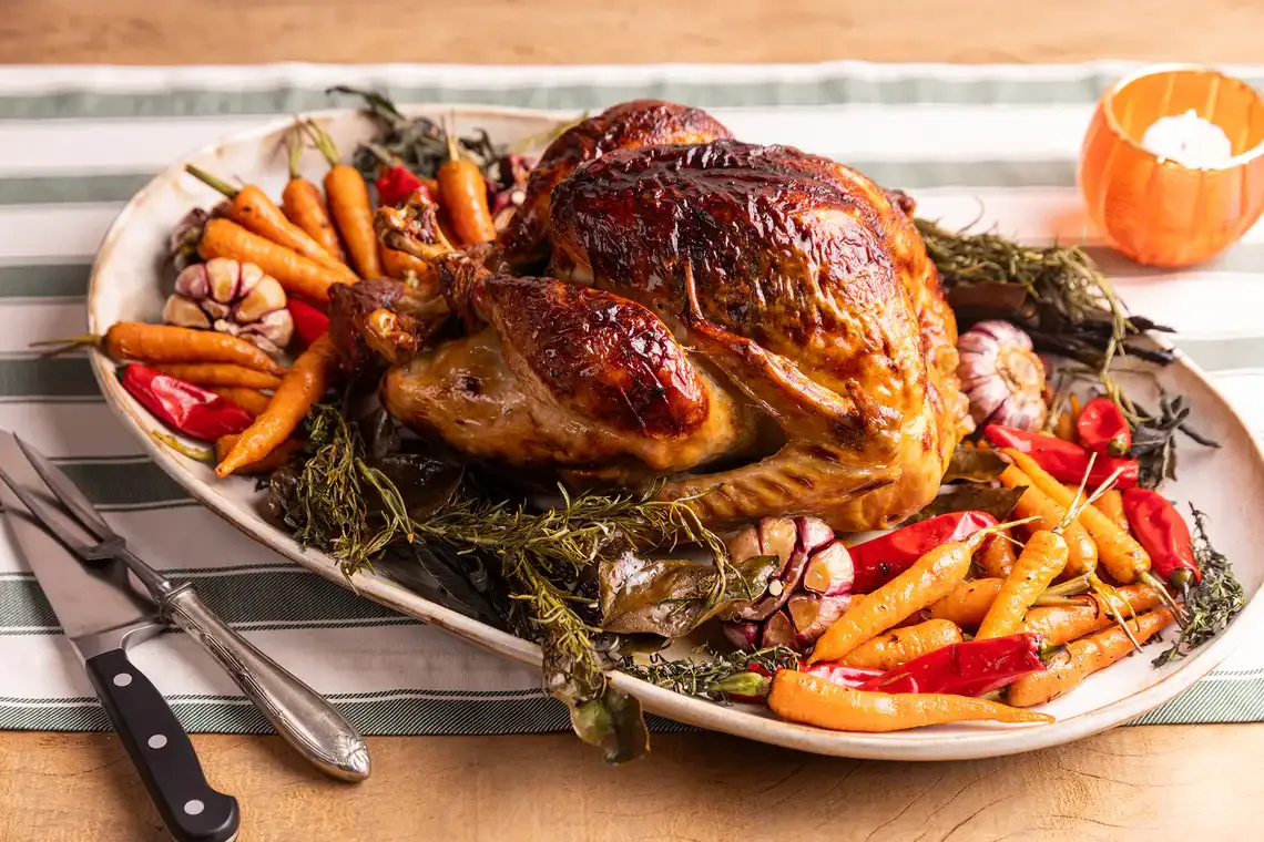 Peru com limão e ervas