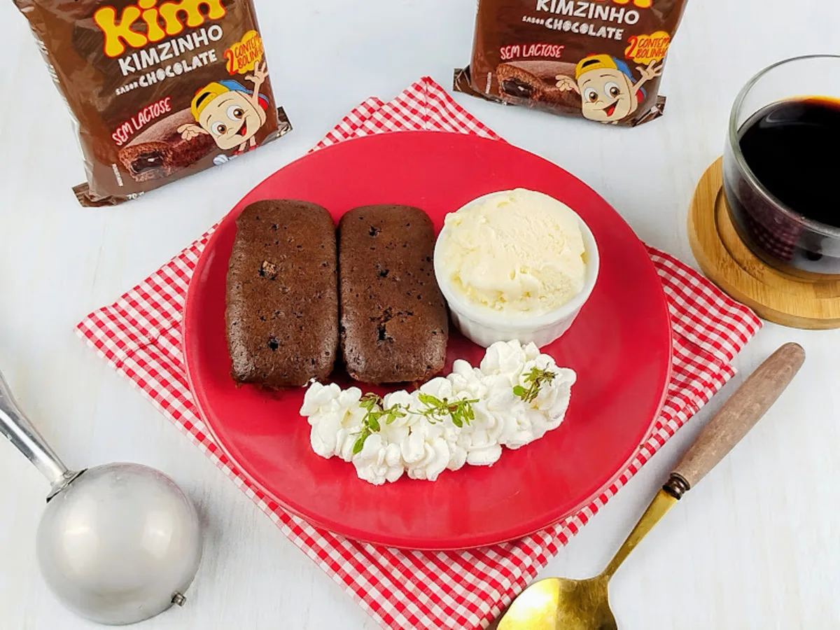 Petit gateau com Kimzinho
