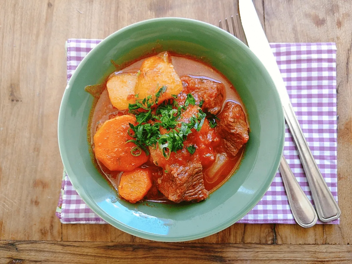 Picadinho de carne com legumes