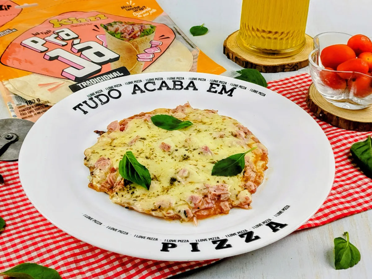 Pizza de frigideira com wrap
