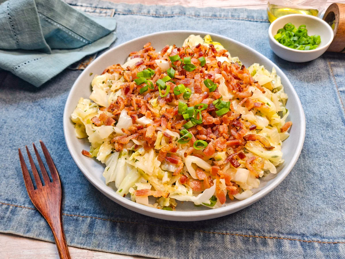 Repolho refogado com bacon