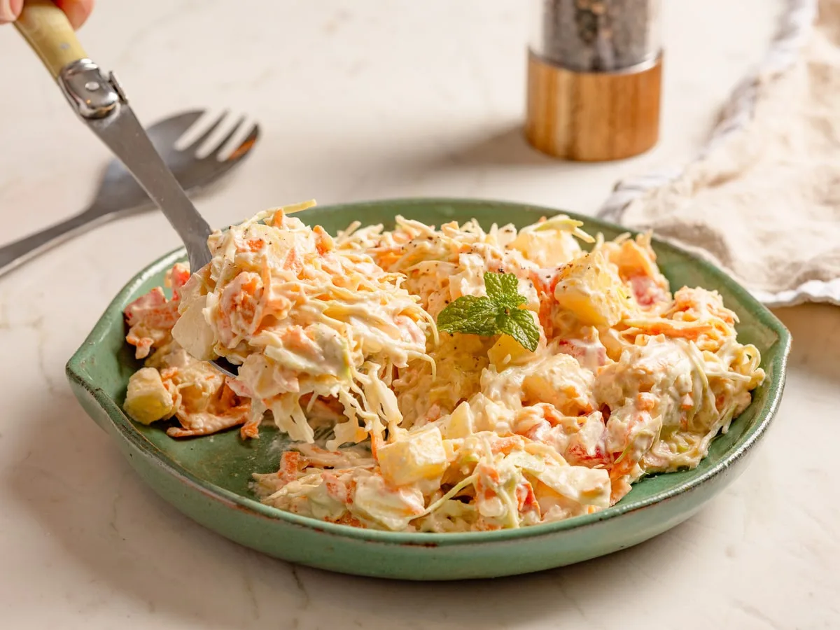 Salada de repolho com creme de leite