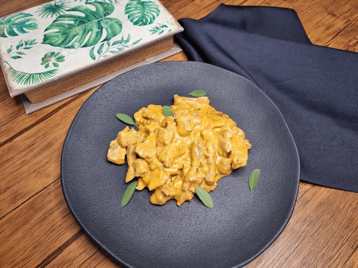 Strogonoff de filé mignon suíno