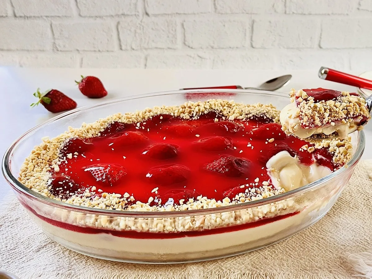 Torta de morango fácil e rápida