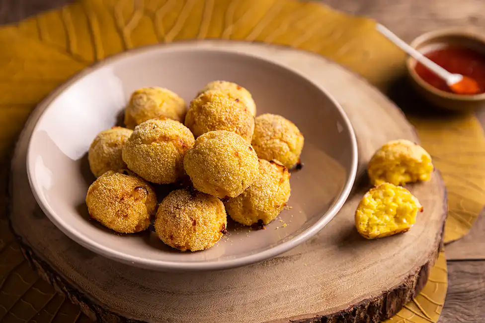 Bolinho de milho com queijo na Air Fryer Oven da Rita Lobo