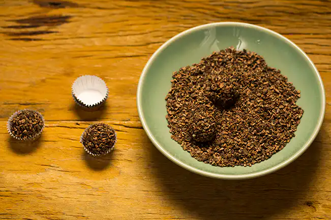 Brigadeiro com nibs de cacau