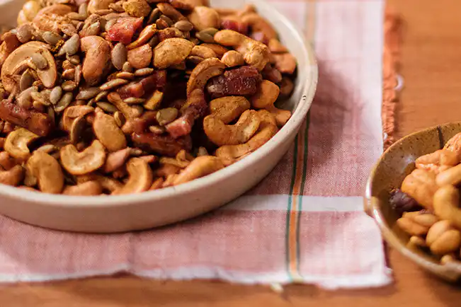 Castanha-de-caju temperada com curry