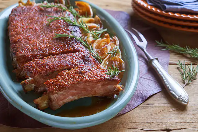Costelinha assada com goiabada e melado