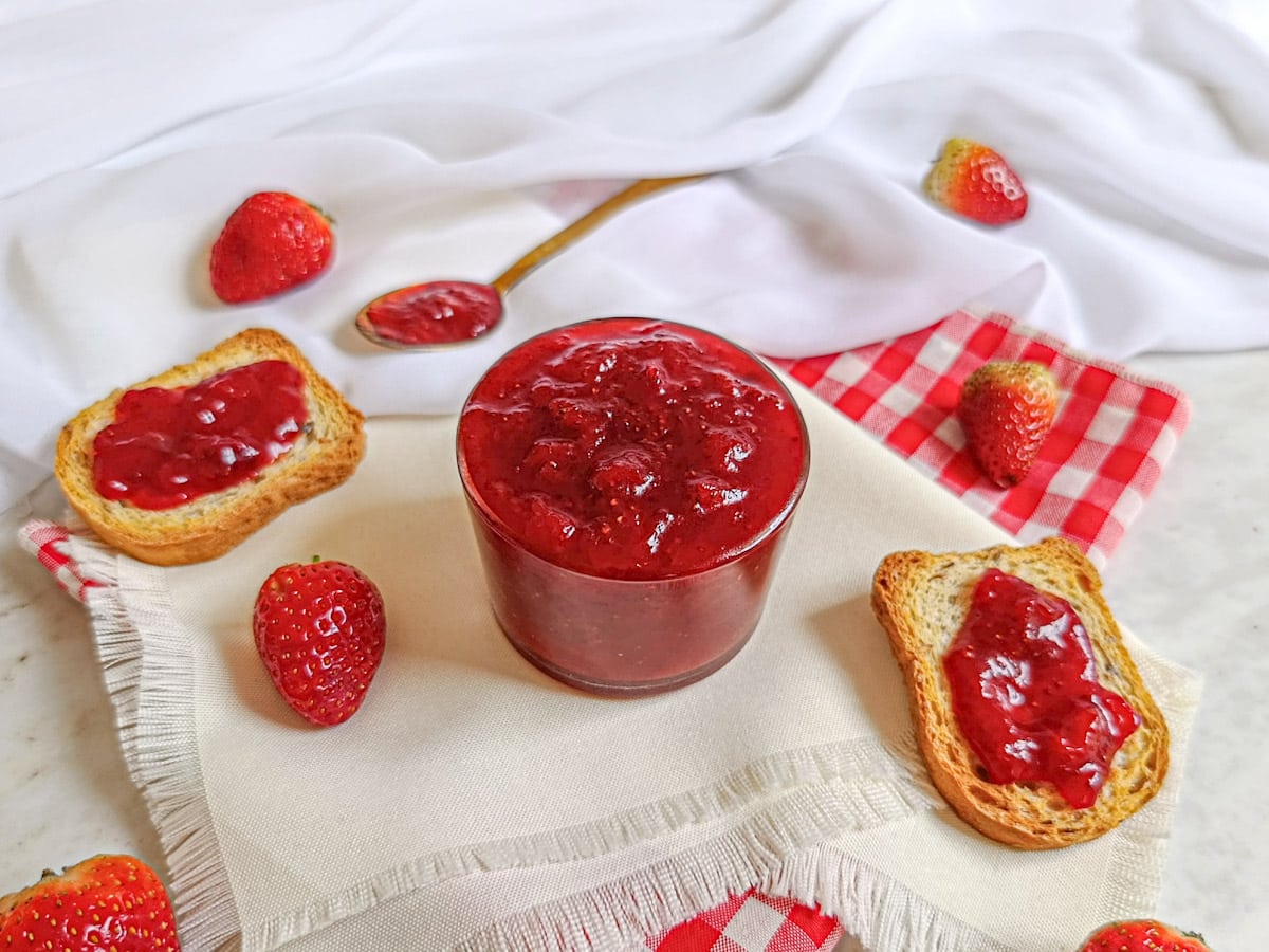 Geleia de morango para bolo