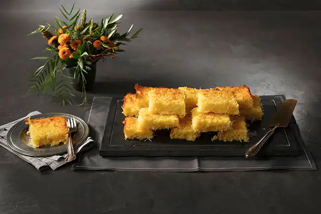 Mané pelado (bolo de mandioca de tabuleiro)