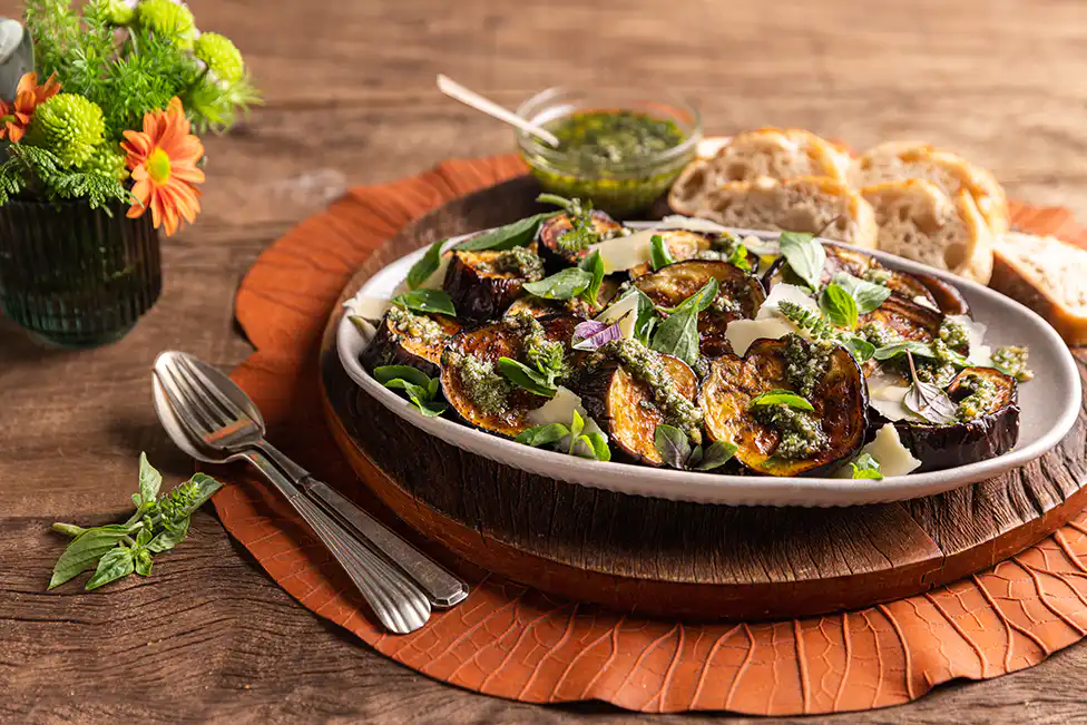 Medalhão de berinjela com pesto na Air Fryer Oven da Rita Lobo