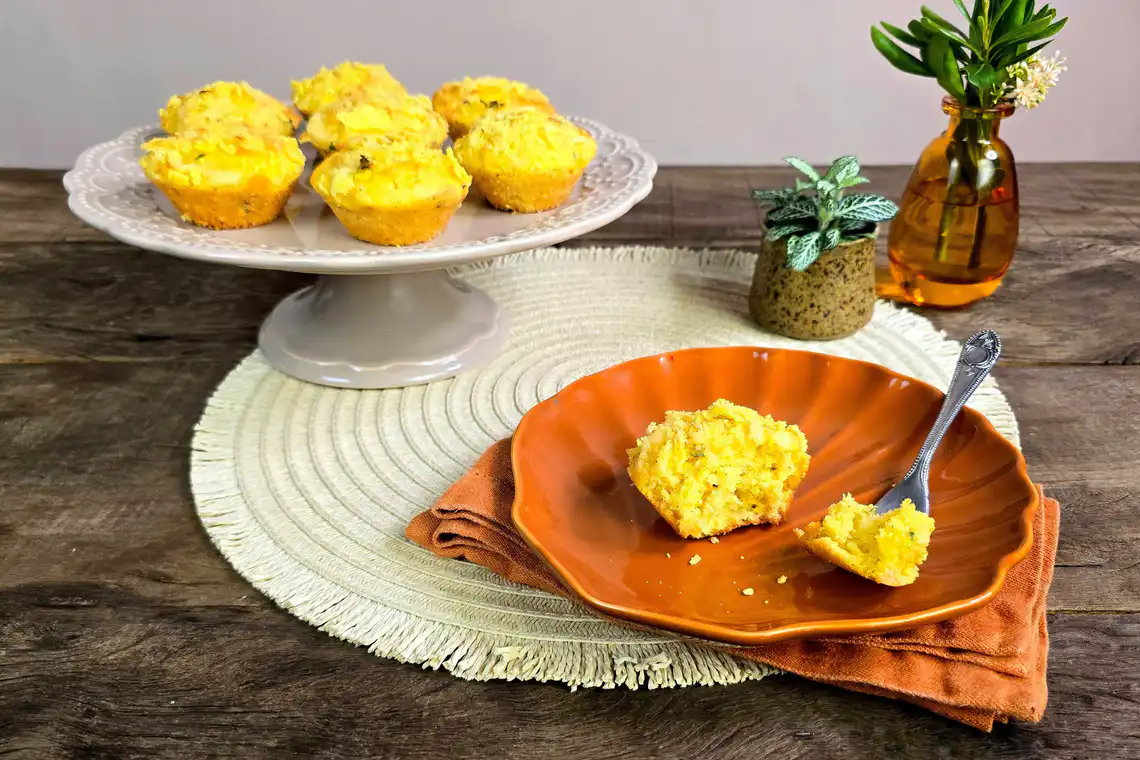 Muffin de milho com queijo na Air Fryer Oven da Rita Lobo