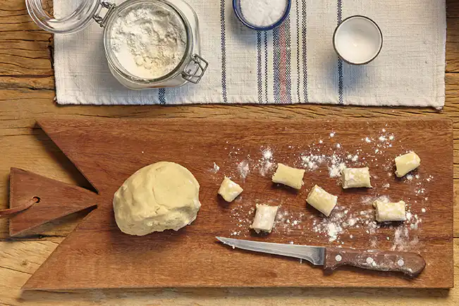 Nhoque de batata-doce com molho de manteiga e sálvia