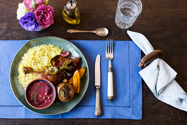 Pê-efe de frango assado com cebola