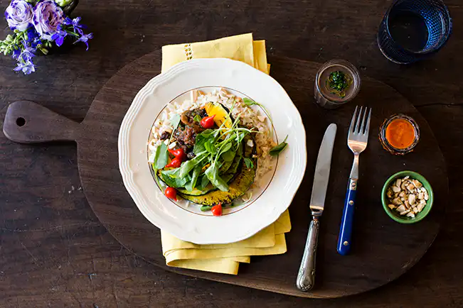 Pê-efe de rabada com agrião e abóbora grelhada