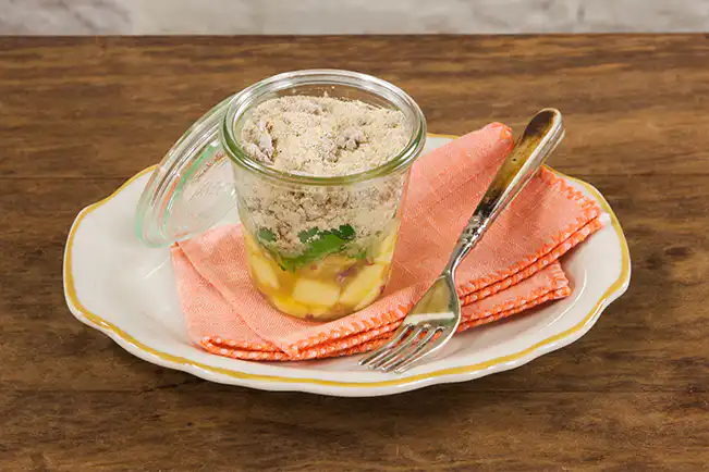 Paçoca de carne com vinagrete de banana (reaproveitamento)