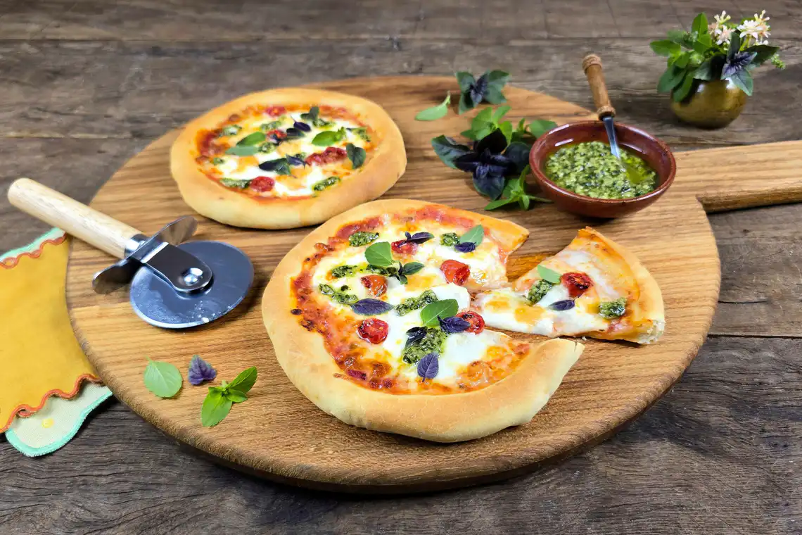 Pizza rápida caprese na Air Fryer da Rita Lobo