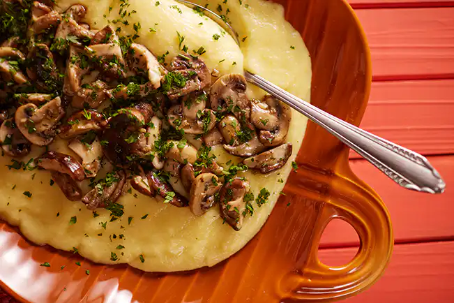 Polenta na pressão com cogumelos