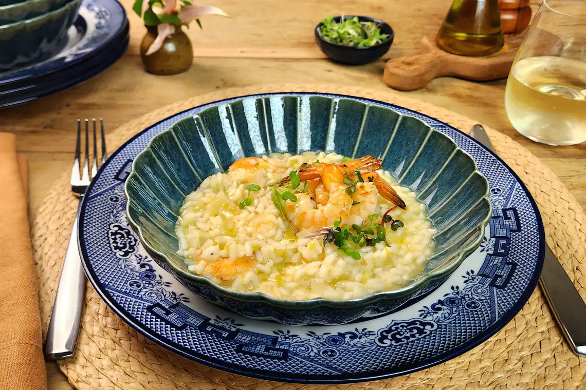 Risoto de camarão, alho-poró e laranja