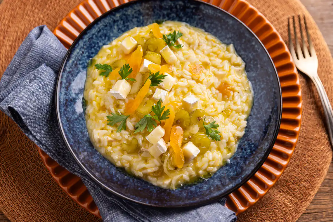 Risoto de queijo brie com damasco na pressão