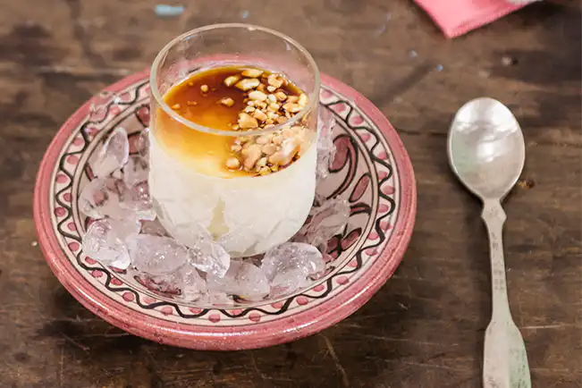 Semifredo de amendoim com shot de café