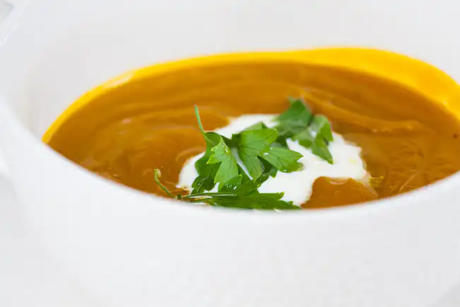 Sopa de abóbora com gengibre