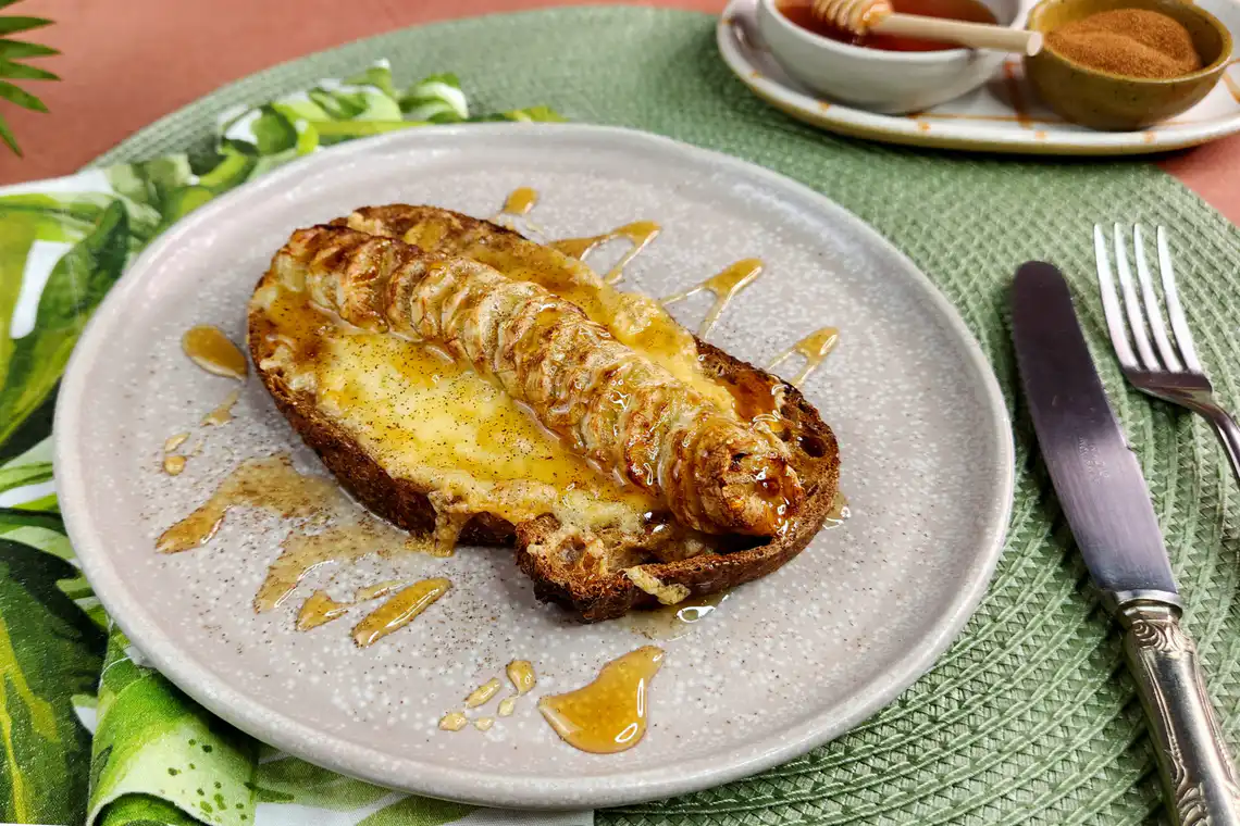 Torrada com queijo e banana na Air Fryer da Rita Lobo