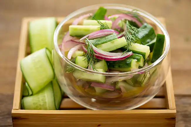 Vinagrete de pepino com endro